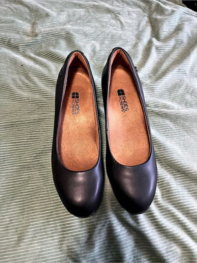 Shoes For Crews Black Round Toe Heels nonslip Like New